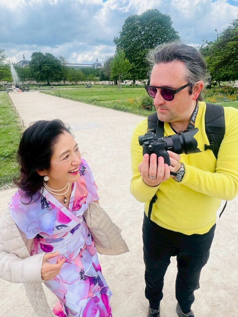 パリでドレス撮影カメラマンと